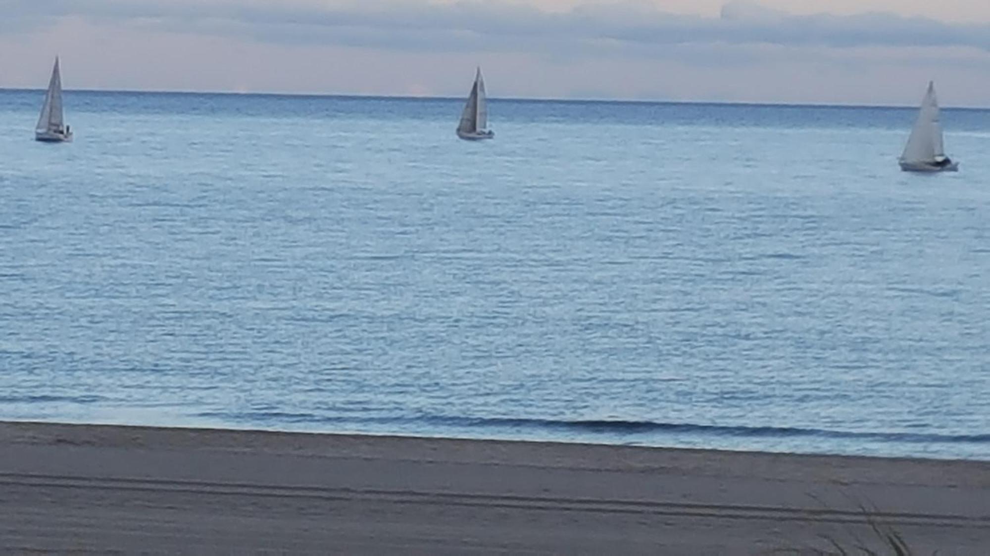 Chambres D'Hotes Un Ete Sans Fin A 50 M De La Plage A Canet Plage Exteriör bild